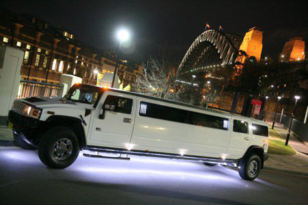 Hummer Stretch (White & Black)